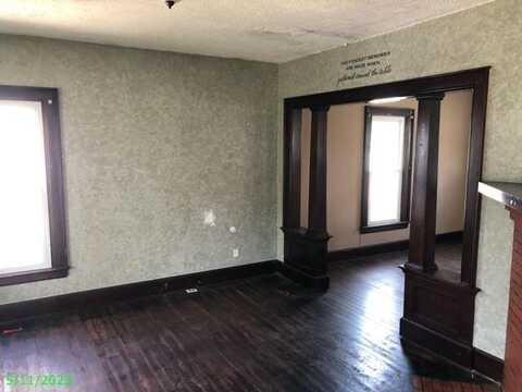 1207 S Roosevelt Avenue, Piqua, OH 45356