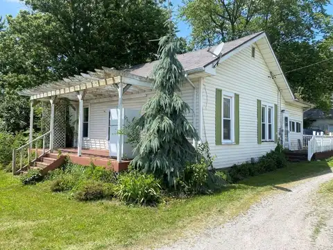 202 W Lynn Street, Botkins, OH 45306