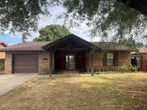 1404 NW K Avenue, Childress, TX 79201