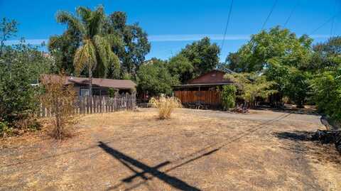 306 Else Way, Cloverdale, CA 95425