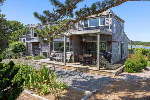 400 Old Wharf Road, Wellfleet, MA 02667