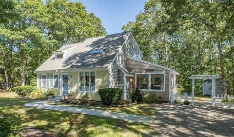 25 Club Valley Drive, East Falmouth, MA 02536