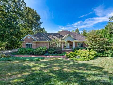 242 S Plains Drive, Asheville, NC 28803