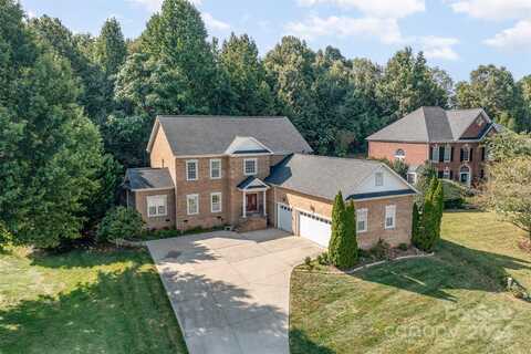 305 Chancelot Lane, Fort Mill, SC 29708