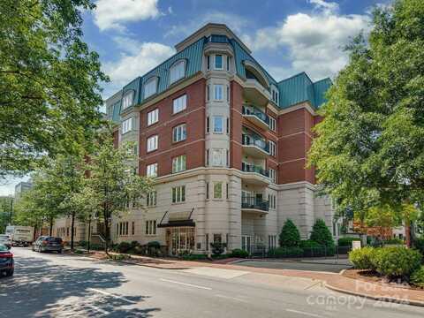 401 Church Street N, Charlotte, NC 28202