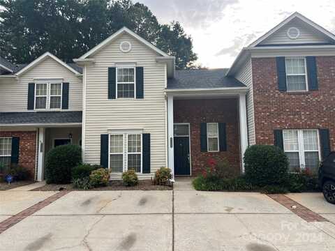 9128 Treyburn Drive, Charlotte, NC 28216