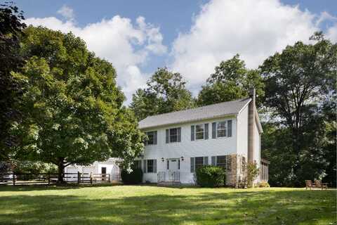 13 Seneca Lane, Salisbury, CT 06068