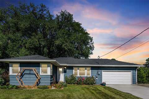 2916 87th Court, Urbandale, IA 50322