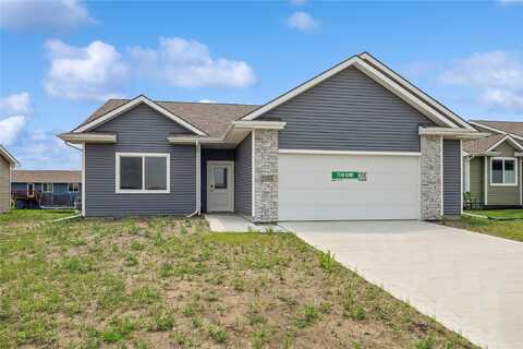 2103 White Oak Lane, Granger, IA 50109