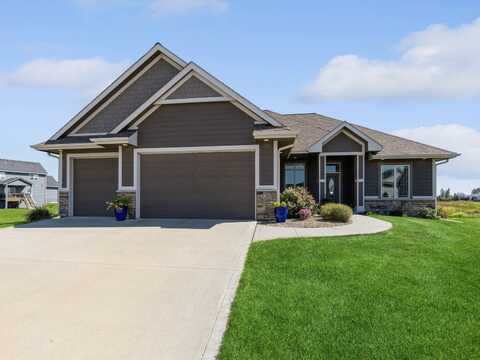 3205 Fieldstone Court SE, Altoona, IA 50009