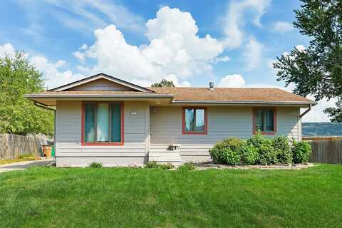 1310 Meadow Drive, Norwalk, IA 50211