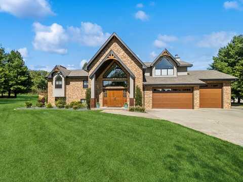 1295 S Willow Circle, West Des Moines, IA 50266