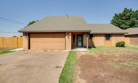 902 Willow Creek Pl, Enid, OK 73703