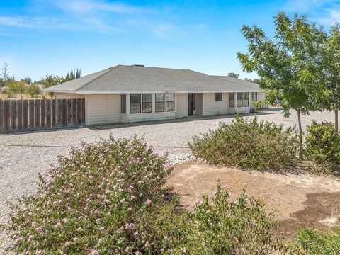 35452 Manon Avenue, Madera, CA 93636