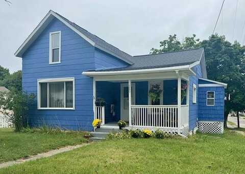 280 5th Avenue, Manistee, MI 49660