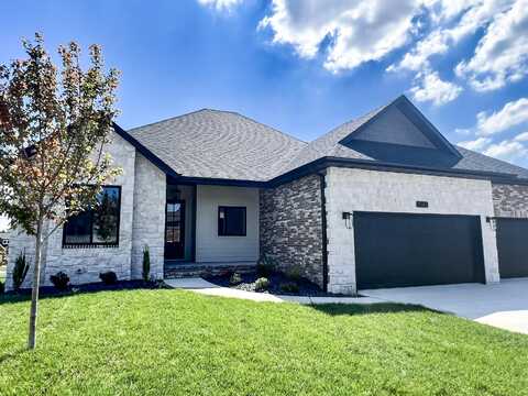 3940 E Ridgeview Street, Springfield, MO 65809