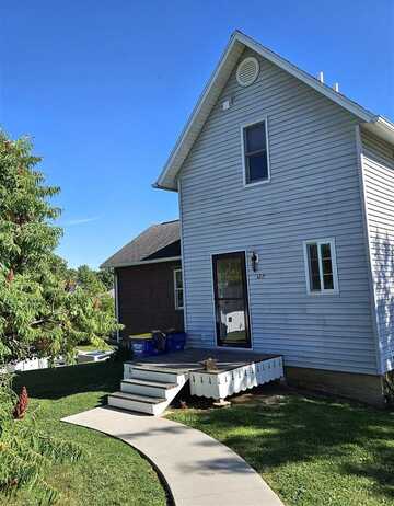 127 North Street, Oxford, IA 52322