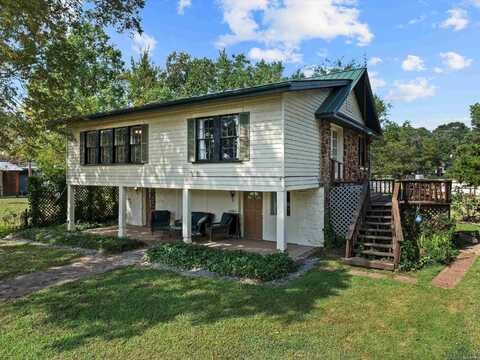 107 St John Street, Jefferson, TX 75657
