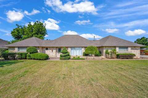 1120 NW Becontree Dr, Lawton, OK 73505