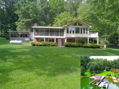 155 Cove DR, Wirtz, VA 24184