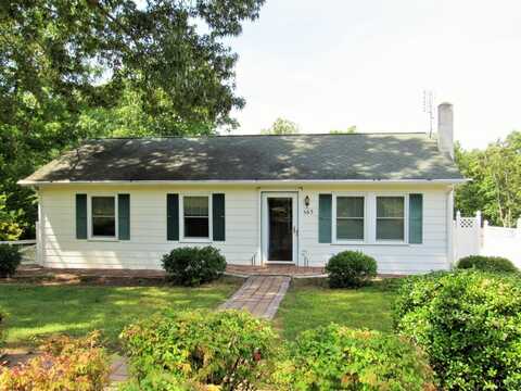 363 Village Road, Shipman, VA 22971