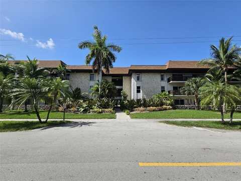 7477 SW 82nd St, Miami, FL 33143