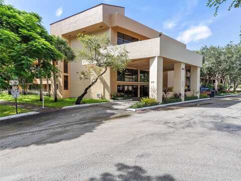 8592 W Sunrise Blvd, Plantation, FL 33322