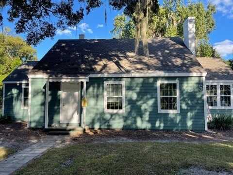 714 N MCDONALD STREET, MOUNT DORA, FL 32757