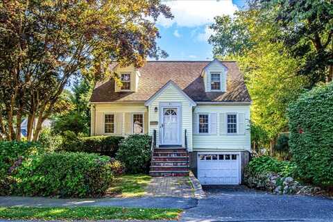 81 Colburn St, Westwood, MA 02090