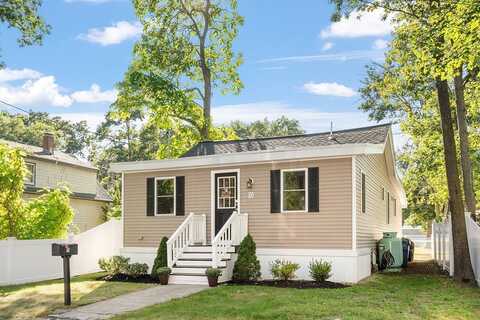 10 Bond St, Tewksbury, MA 01876