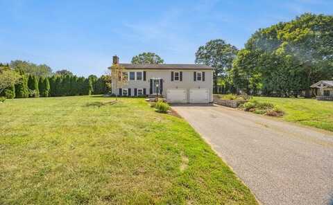 10 Gray Oaks Dr, Freetown, MA 02717