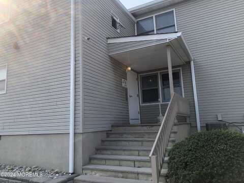 213 Main Street, Keansburg, NJ 07734