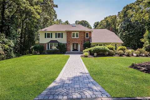 4 Wandering Way, Smithtown, NY 11787