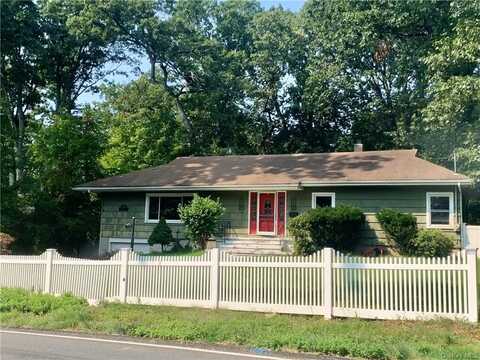 233 W Washington Avenue, Pearl River, NY 10965