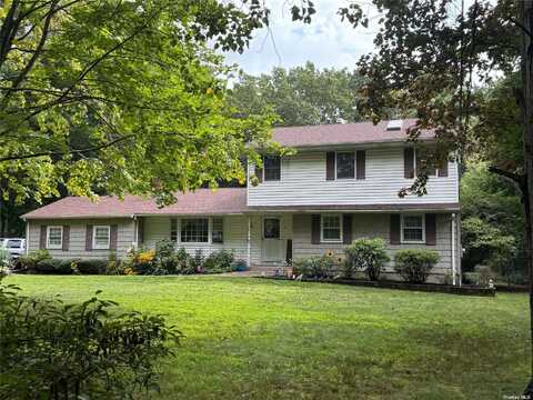 87 Radio Avenue, Miller Place, NY 11764