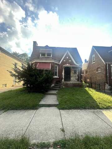 7825 S Luella Avenue, Chicago, IL 60649