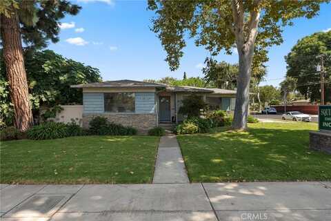 613 E Chapman Avenue, Fullerton, CA 92831