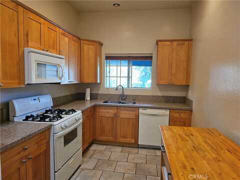 3750 S Bear Street, Santa Ana, CA 92704