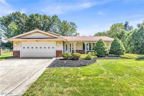 1983 Bromton Drive, Lyndhurst, OH 44124