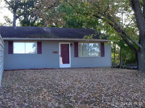 2442 Moorewood Drive, Zanesville, OH 43701