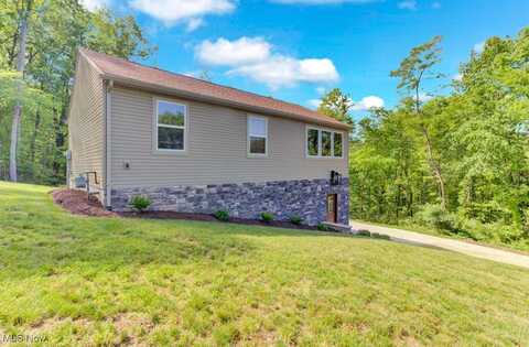 30 Delaware Trail, Malvern, OH 44644