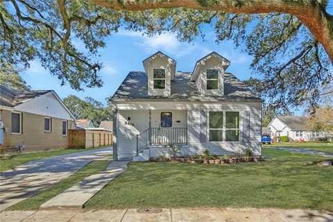 2412 JACKSON Boulevard, Chalmette, LA 70043