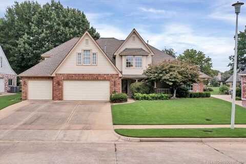 8609 S 7th Street, Broken Arrow, OK 74011