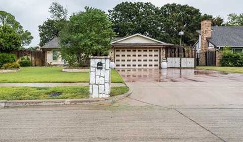 537 Auburn Drive, Lewisville, TX 75067