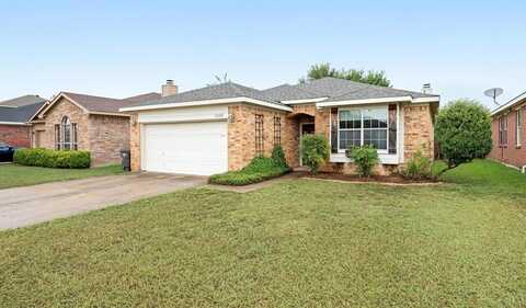 1049 McKavett Drive, Fort Worth, TX 76140