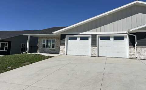 465 Larkspur Way, Sheldon, IA 51201