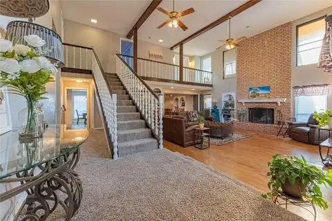 6609 Parkwood Lane, Oklahoma City, OK 73132