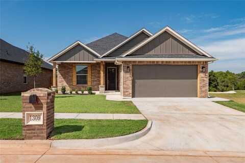 1309 Colonial Avenue, Tuttle, OK 73089