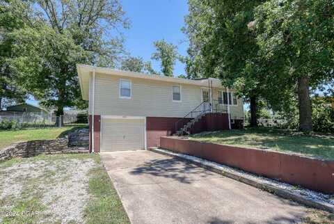 1419 Oakhill Drive, Cassville, MO 65625