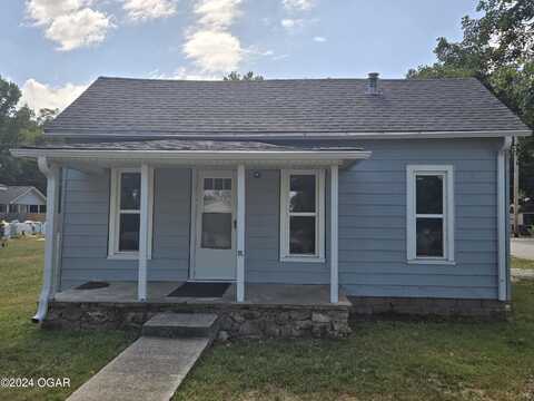 1702 Olive Street, Seneca, MO 64865